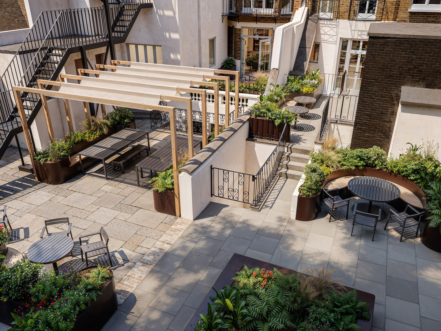 N90 67 Grosvenor Street View 06